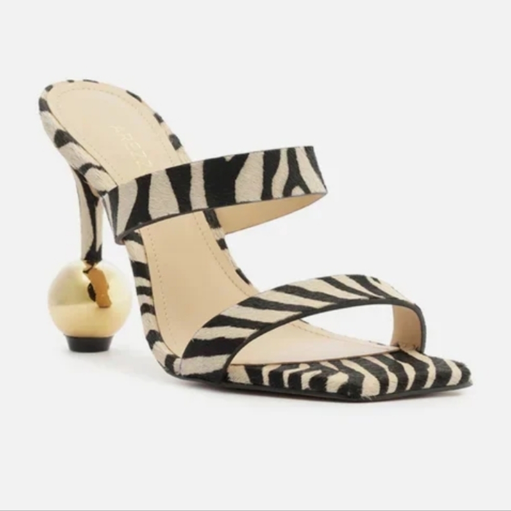 Zebra Print Heels with Gold Sphere. brazilian brand AREZZO. size 8